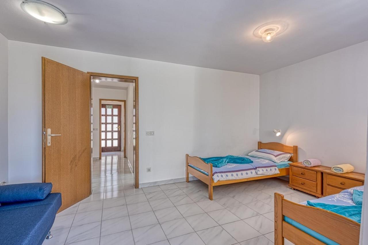 Apartments Kiki Spada ポレッチ エクステリア 写真